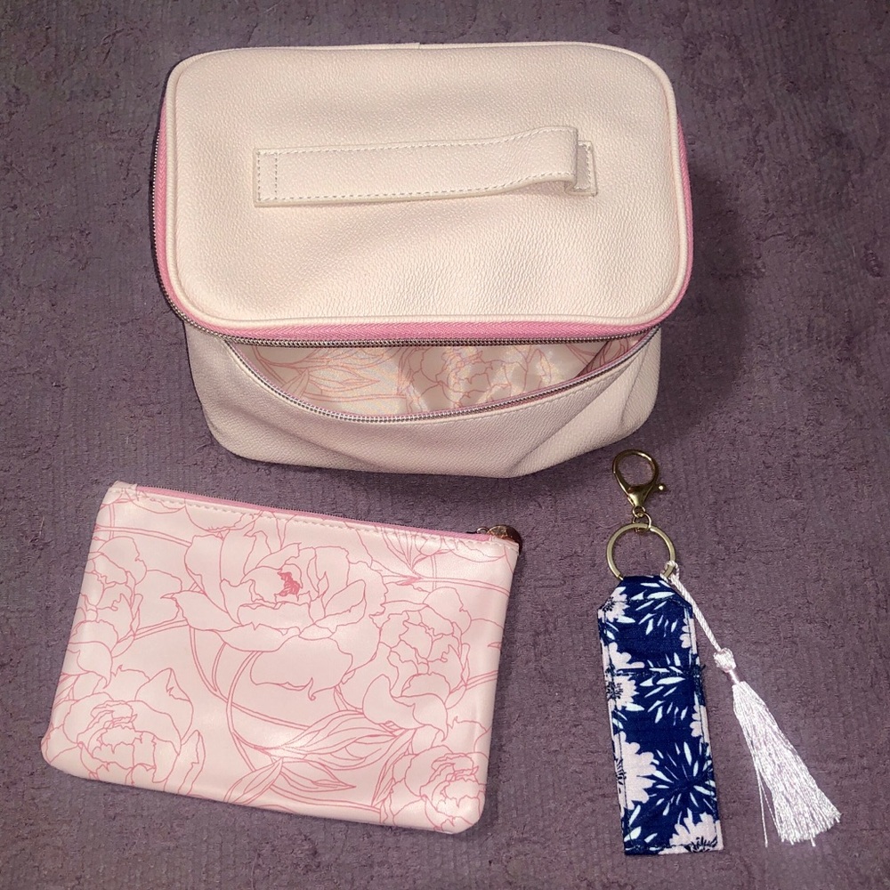 (3) Floral Makeup Bags 🌸💙